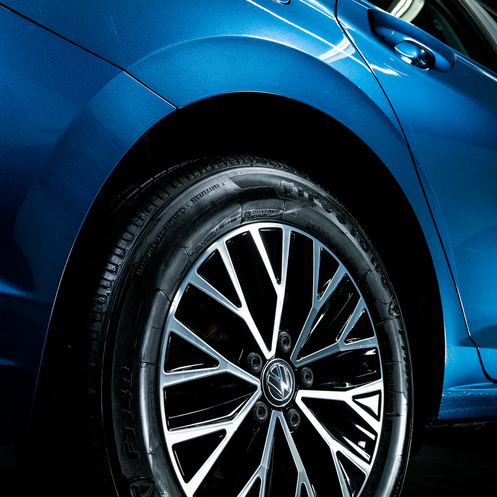 Black in a Flash Trim & Tyre Shine 500ml - Image 2