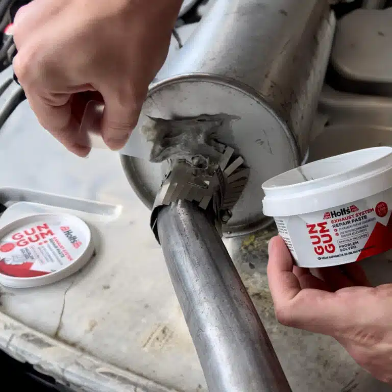 Holts Gun Gum Exhaust Repair Paste 200g - Image 4