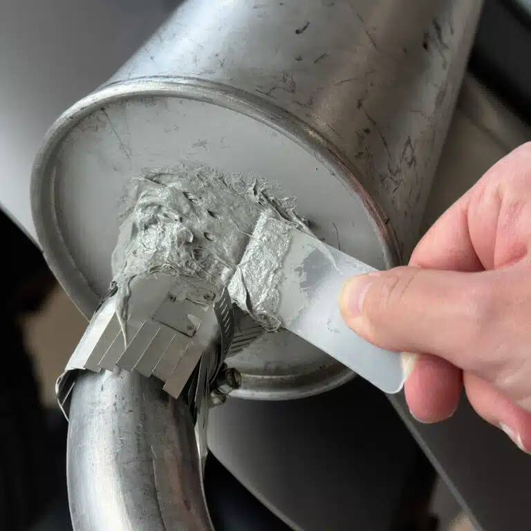 Holts Gun Gum Exhaust Repair Paste 200g - Image 5